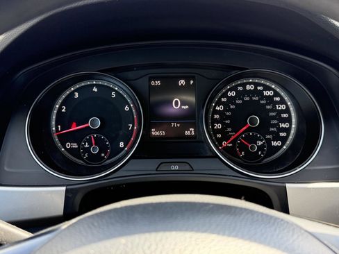 Used 2019 Volkswagen Atlas S FWD image 25