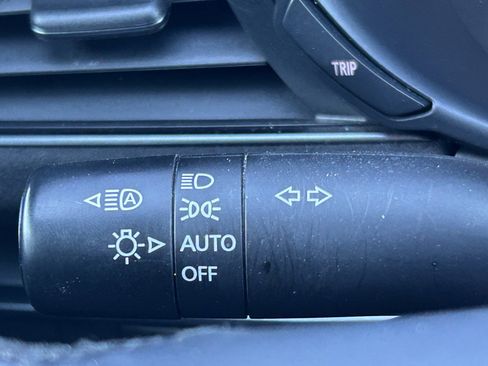 Used 2024 MAZDA MAZDA3 s image 24