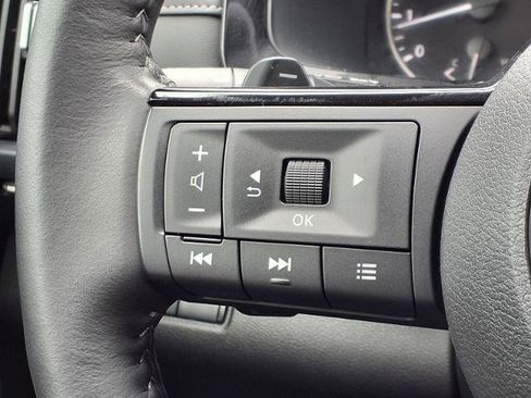 Certified 2024 Nissan Pathfinder SL AWD/4WD image 22