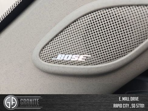 Used 2011 GMC Yukon Denali AWD/4WD image 30