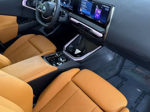 Used 2025 BMW X3 xDrive30i w/ Premium Package image 16