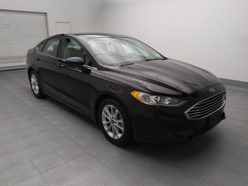 Used 2019 Ford Fusion SE image 13