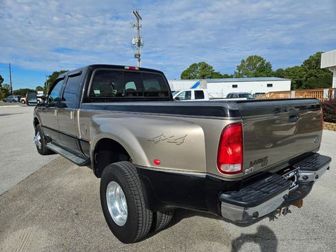 Used 2004 Ford F350 Lariat AWD/4WD image 4