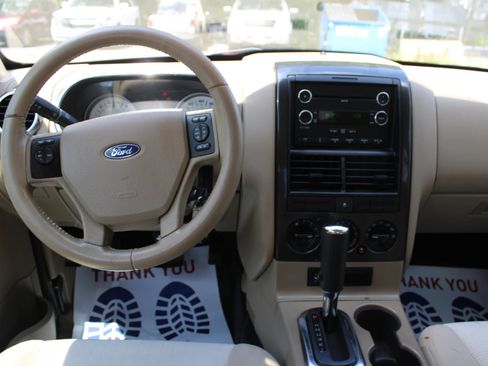 Used 2010 Ford Explorer Sport Trac XLT RWD image 17