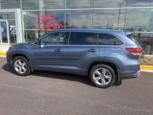 Used 2018 Toyota Highlander Limited image 17