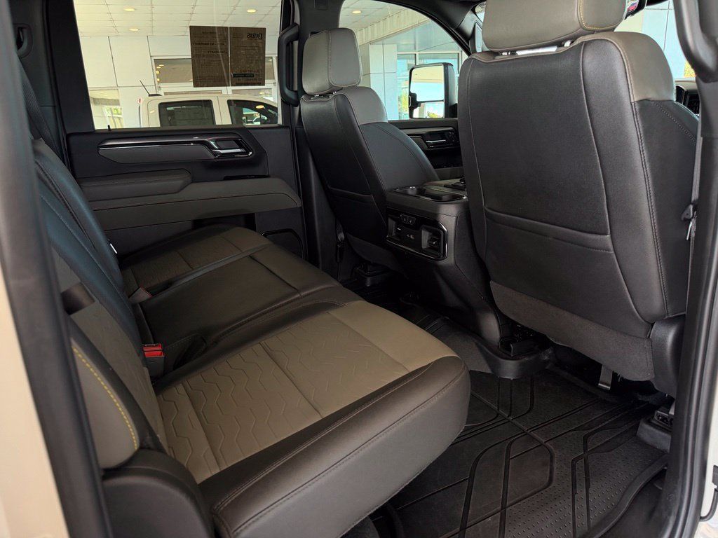 Used 2026 Chevrolet Silverado 2500 ZR2 w/ LPO, Dark Essentials Package AWD/4WD image 18