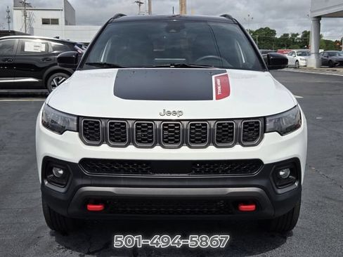 Used 2024 Jeep Compass Trailhawk AWD/4WD image 8