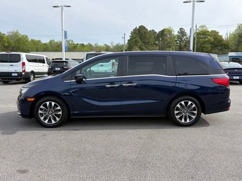 Used 2024 Honda Odyssey EX-L image 2