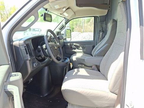 New 2026 Chevrolet Express 4500 w/ Power Convenience Package RWD image 5