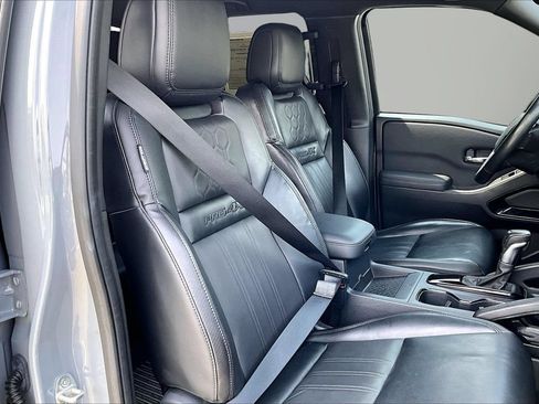 Used 2022 Nissan Frontier PRO-4X w/ Pro-4X Premium Package AWD/4WD image 23