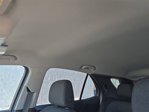 Used 2020 Chevrolet Equinox LT image 19