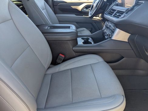 Used 2023 GMC Yukon SLT image 12