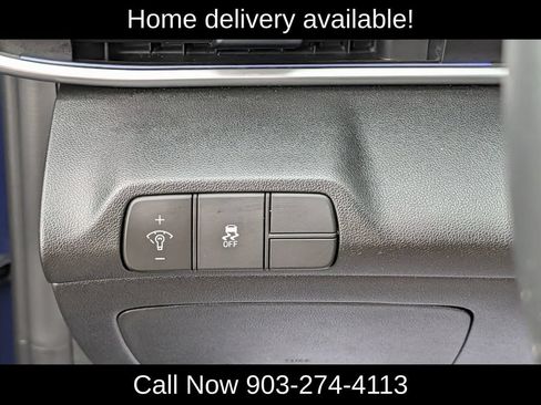 Used 2025 Hyundai Elantra SEL FWD image 25
