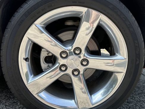 Used 2006 Pontiac Solstice Convertible w/ Premium Package RWD image 9