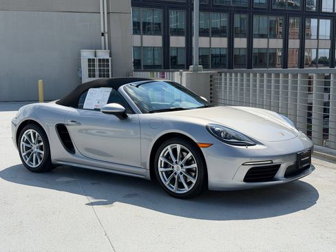 Certified 2024 Porsche 718 Boxster RWD image 7