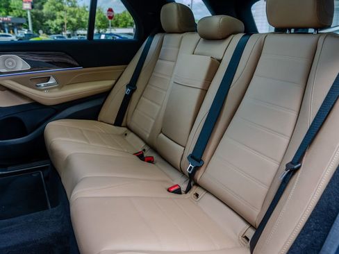 Used 2024 Mercedes-Benz GLE 350 4MATIC w/ AMG Line Exterior image 19