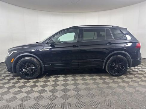 Certified 2023 Volkswagen Tiguan SE R-Line image 7