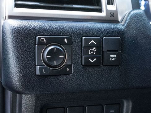 Used 2022 Lexus GX 460 Premium w/ Premium Plus Package image 24