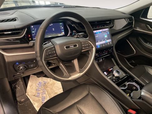 Used 2022 Jeep Grand Cherokee Limited 4xe image 19