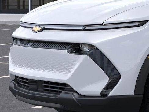 New 2026 Chevrolet Equinox EV LT image 13