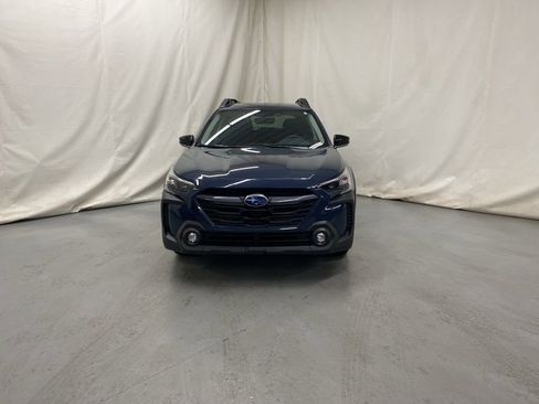 Used 2025 Subaru Outback Premium w/ Popular Package #1A image 3