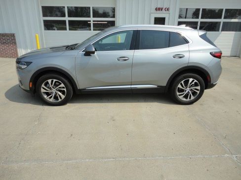 Used 2023 Buick Envision Essence image 1