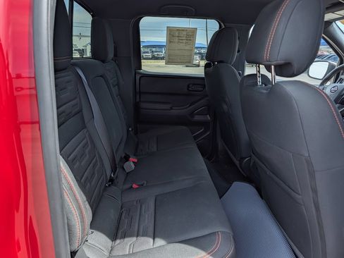 Used 2026 Nissan Frontier PRO-4X AWD/4WD image 32