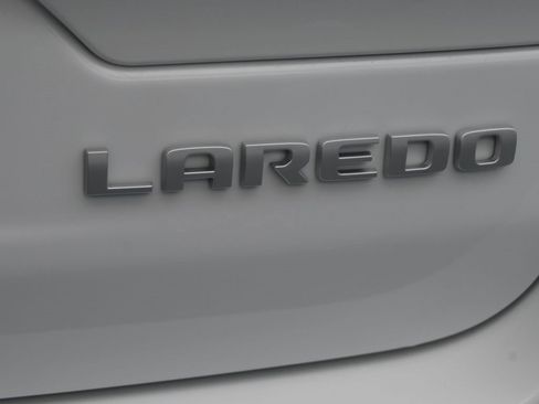 New 2025 Jeep Grand Cherokee Laredo X w/ Luxury Tech Group I image 29