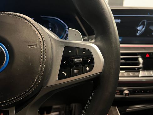 Used 2022 BMW X5 xDrive45e w/ M Sport Package image 14