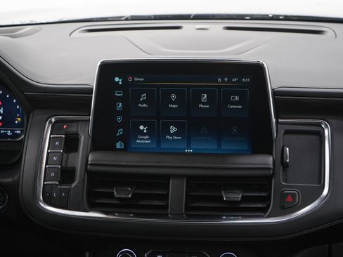 Used 2023 Chevrolet Suburban LT w/ Luxury Package AWD/4WD image 16