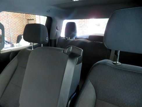 Used 2019 Chevrolet Silverado 1500 LT w/ Z71 Off-Road Package image 44