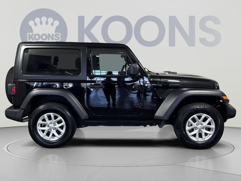 Used 2023 Jeep Wrangler Sport AWD/4WD image 8