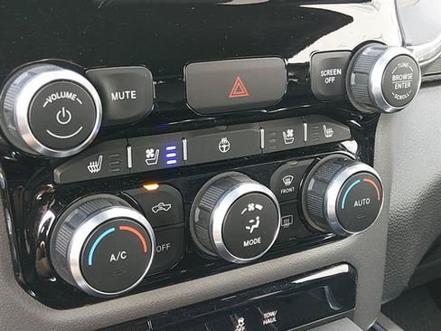 Used 2024 RAM 1500 Laramie AWD/4WD image 16