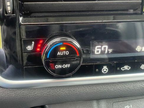 Certified 2023 Nissan Rogue SV image 22