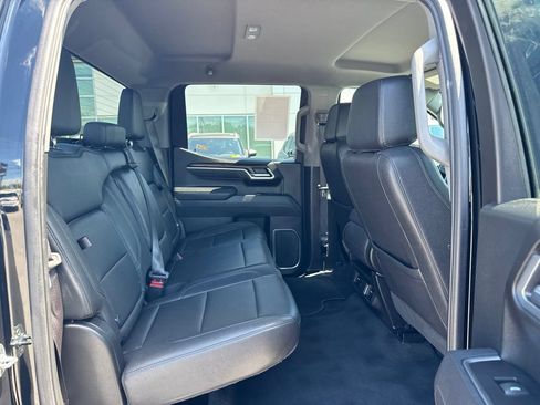 Used 2025 GMC Sierra 1500 SLT AWD/4WD image 19