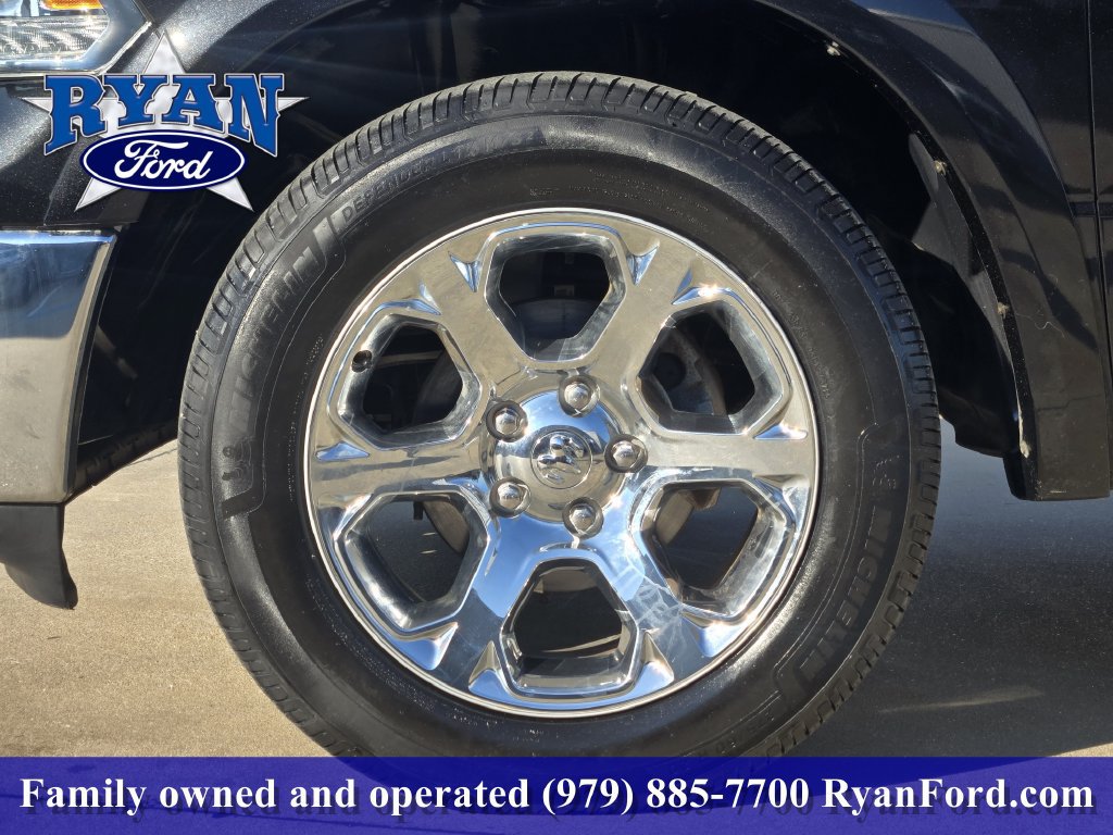 Used 2017 RAM 1500 Laramie RWD image 7