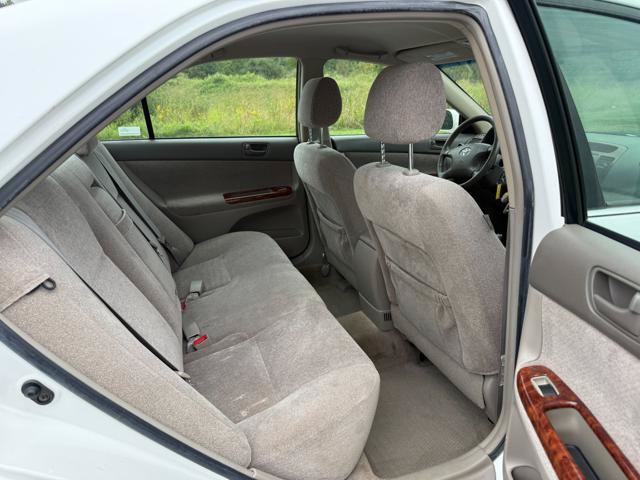 Used 2004 Toyota Camry LE w/ Limited Edition Pkg FWD image 18