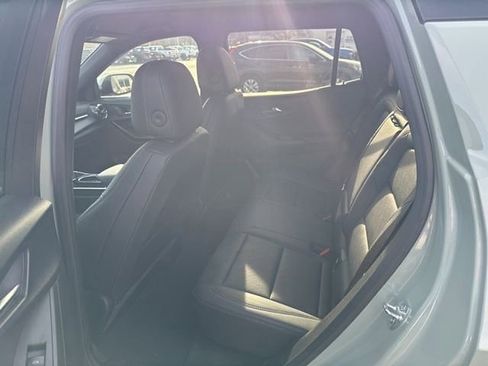 Used 2025 Chevrolet Equinox LT w/ Convenience Package II image 10