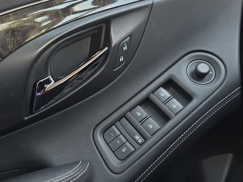 Used 2014 Buick LaCrosse Leather FWD image 11