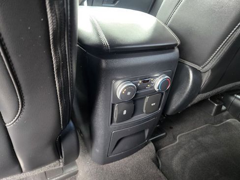 Used 2022 Ford Explorer XLT w/ Equipment Group 202A AWD/4WD image 30