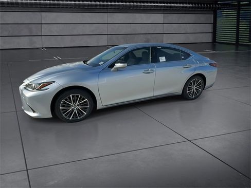 New 2025 Lexus ES 350 w/ Premium Package image 4
