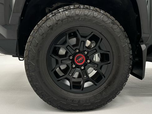Used 2025 Toyota 4Runner TRD Pro AWD/4WD image 9