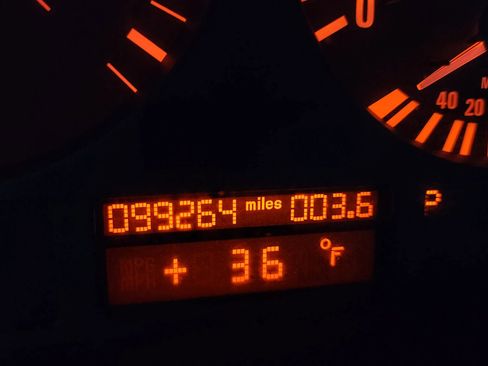 Used 1999 BMW 528i Sedan image 26