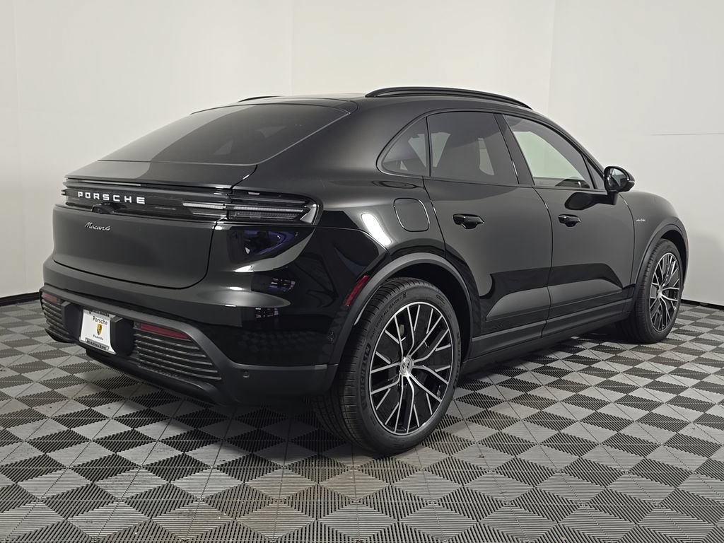 Certified 2026 Porsche Macan 4 Electric AWD/4WD image 7