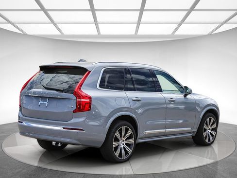 Used 2025 Volvo XC90 T8 Ultra w/ Protection Package Premier AWD/4WD image 3