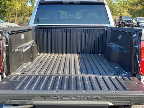 Used 2025 Toyota Tacoma SR5 image 12