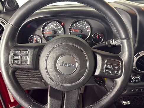 Used 2013 Jeep Wrangler Sahara w/ Connectivity Group AWD/4WD image 17