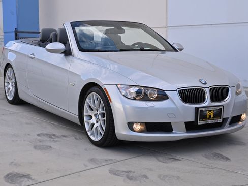 Used 2009 BMW 328i Convertible image 14