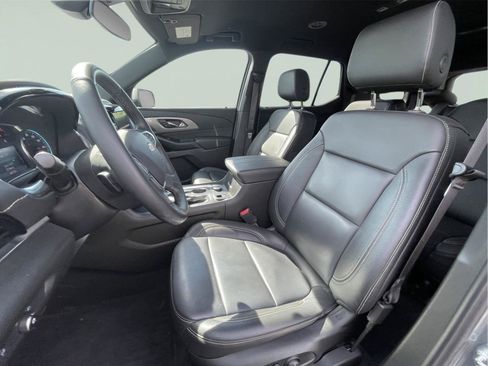 Used 2023 Chevrolet Traverse LT AWD/4WD image 14