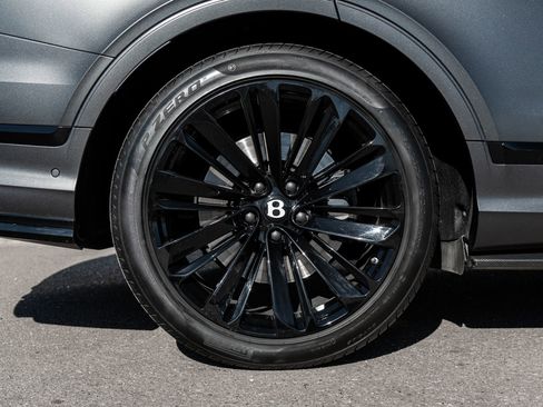 Used 2023 Bentley Bentayga Speed image 15